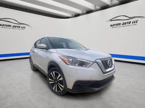 Silver 2019 Nissan Kicks SV