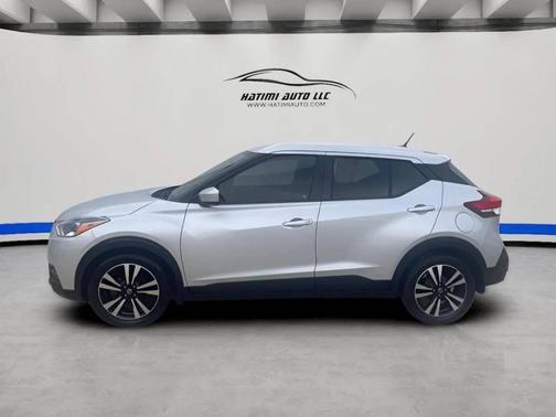 Silver 2019 Nissan Kicks SV