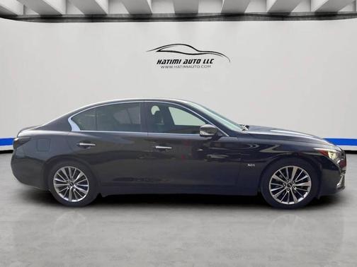 Black 2018 INFINITI Q50 3.0t LUXE