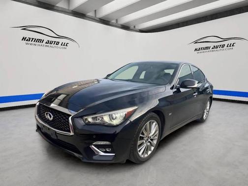 Black 2018 INFINITI Q50 3.0t LUXE