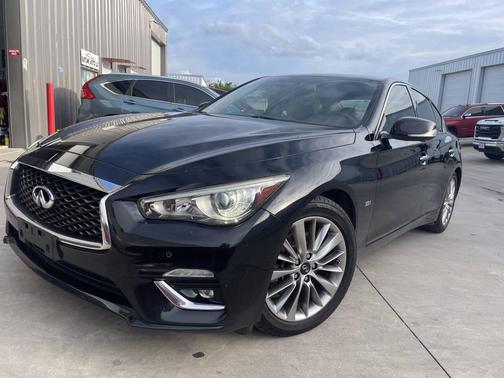 Black 2018 INFINITI Q50 3.0t LUXE
