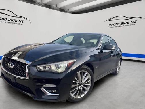 Black 2018 INFINITI Q50 3.0t LUXE