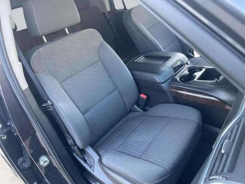 Gray 2018 Chevrolet Tahoe LS