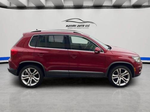 Red 2013 Volkswagen Tiguan SEL