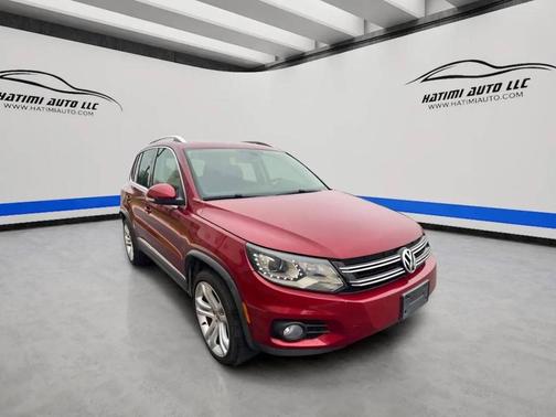 Red 2013 Volkswagen Tiguan SEL