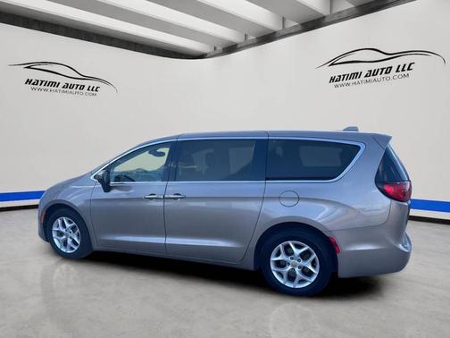 Tan 2017 Chrysler Pacifica Touring