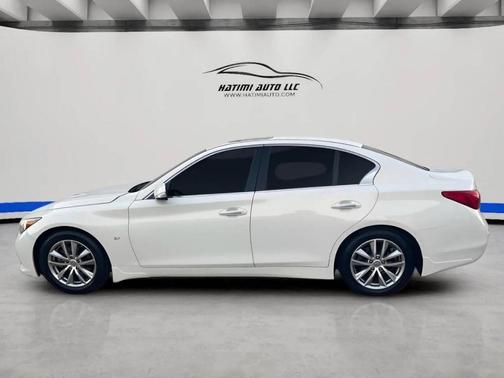 2015 INFINITI Q50 Premium