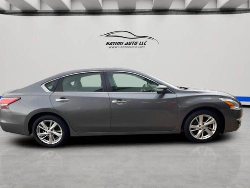 Gray 2014 Nissan Altima 2.5 SV