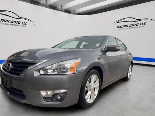 Gray 2014 Nissan Altima 2.5 SV
