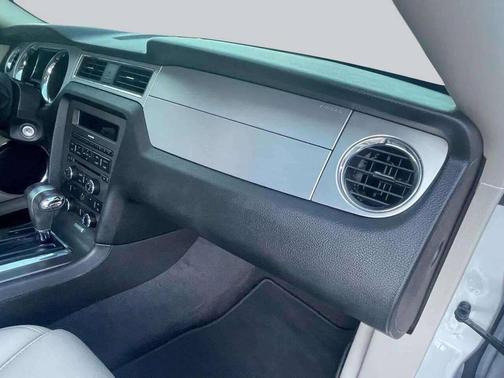 2011 Ford Mustang GT Premium