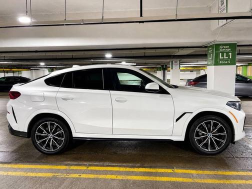 White 2023 BMW X6 xDrive40i