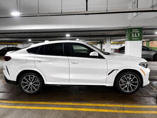 White 2023 BMW X6 xDrive40i