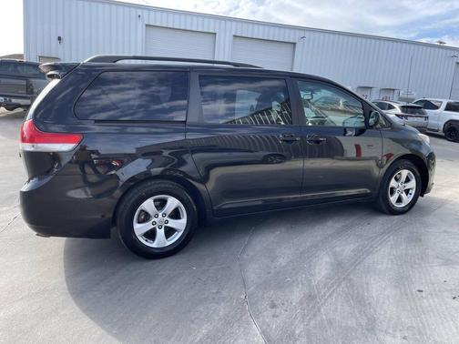 2012 Toyota Sienna LE