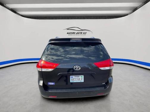 2012 Toyota Sienna LE