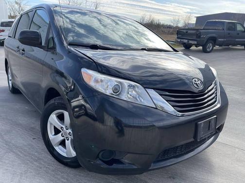 2012 Toyota Sienna LE