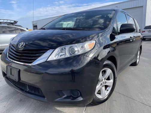 2012 Toyota Sienna LE