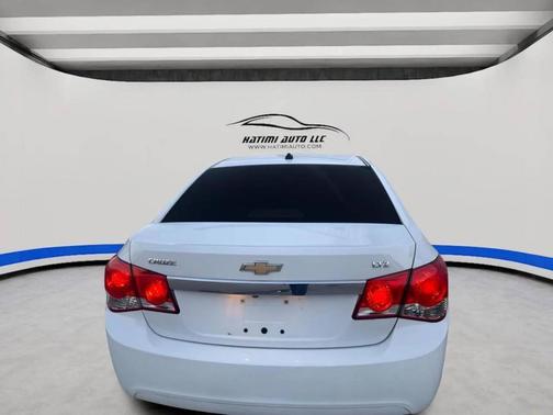 White 2014 Chevrolet Cruze LTZ