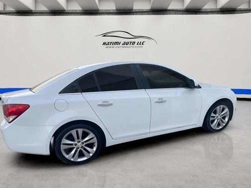 White 2014 Chevrolet Cruze LTZ