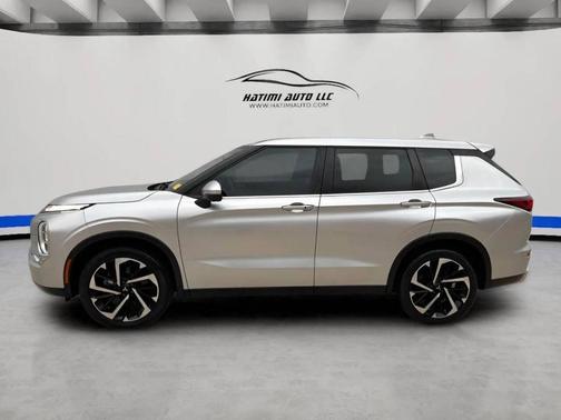 2022 Mitsubishi Outlander SE