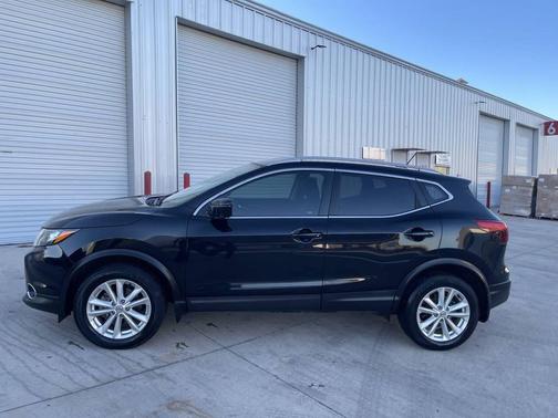 2017 Nissan Rogue Sport SV