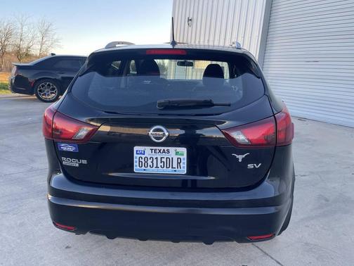 2017 Nissan Rogue Sport SV