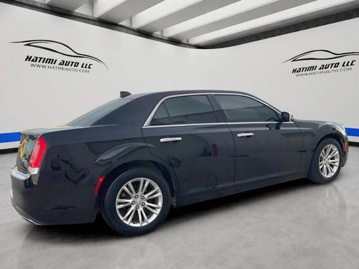 2017 Chrysler 300 S