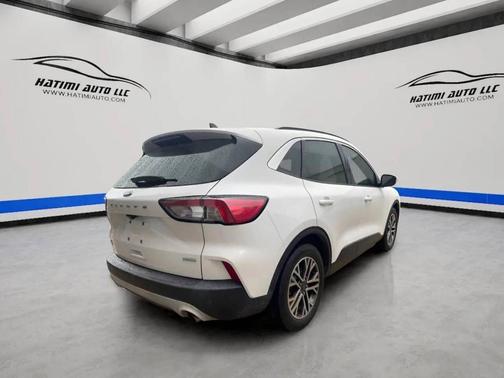 White 2020 Ford Escape SEL