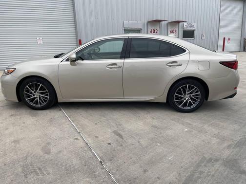 2016 Lexus ES 350 Base