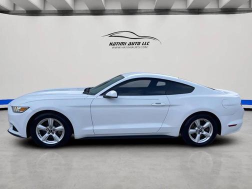 White 2015 Ford Mustang EcoBoost Premium
