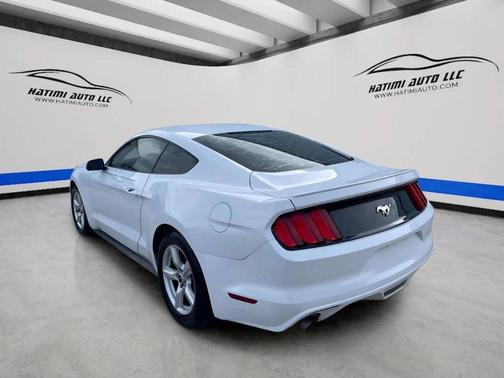 White 2015 Ford Mustang EcoBoost Premium