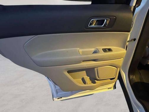 2015 Ford Explorer Base