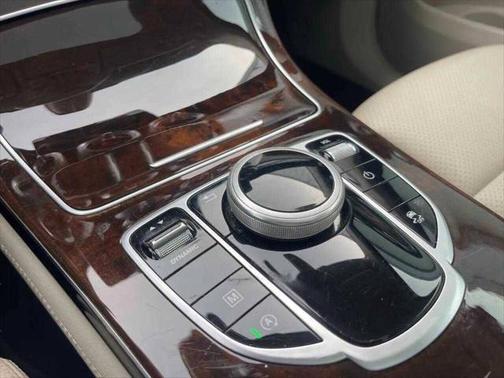 2018 Mercedes-Benz GLC 300 Base