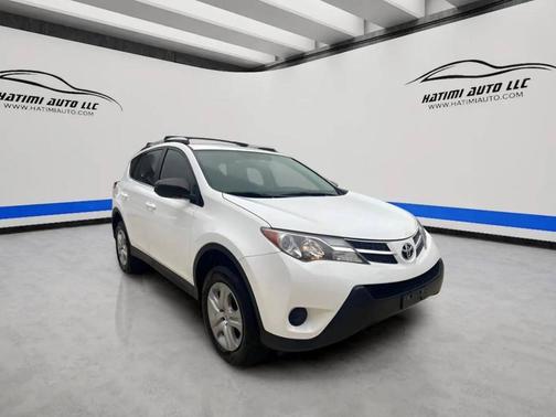 White 2015 Toyota RAV4 LE