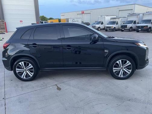 Black 2022 Mitsubishi Outlander Sport 2.0 ES