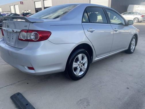 Silver 2011 Toyota Corolla LE