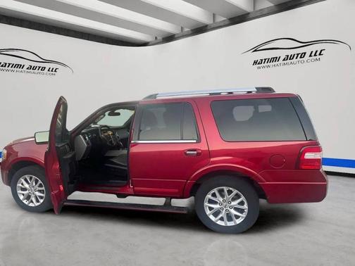 Red 2015 Ford Expedition Limited