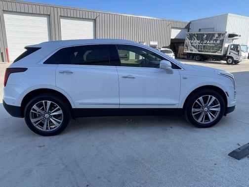 2020 Cadillac XT5 Premium Luxury