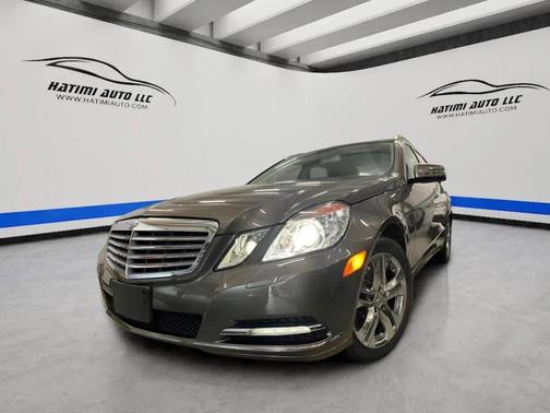 Beige 2011 Mercedes-Benz E-Class 4MATIC