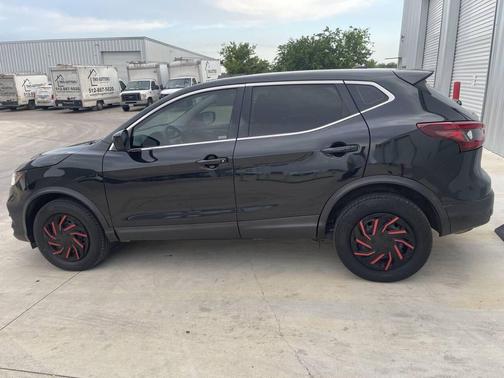 Black 2020 Nissan Rogue Sport S