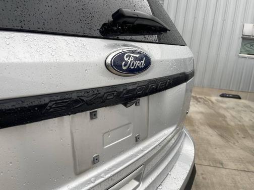 Silver 2015 Ford Explorer Sport