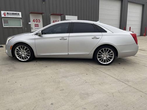 2013 Cadillac XTS Platinum