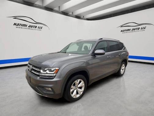 Gray 2018 Volkswagen Atlas 2.0T SE w/Technology