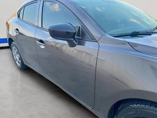 2015 Mazda Mazda3 i SV