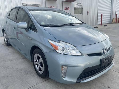Green 2015 Toyota Prius Two