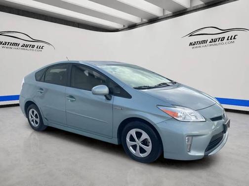 Green 2015 Toyota Prius Two