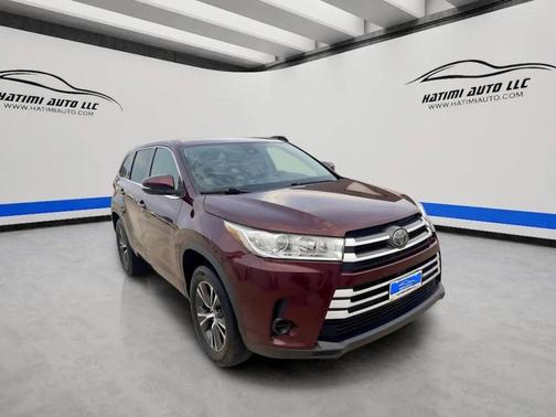 2018 Toyota Highlander LE