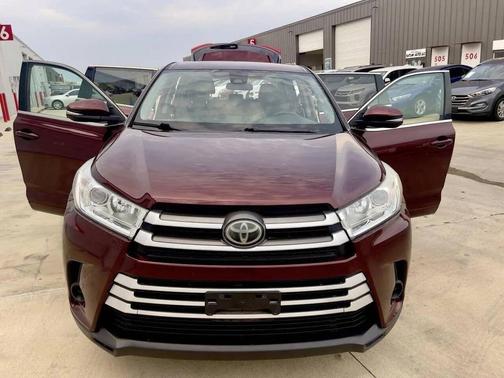 2018 Toyota Highlander LE