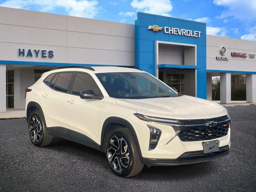 Summit White 2025 Chevrolet Trax 2RS