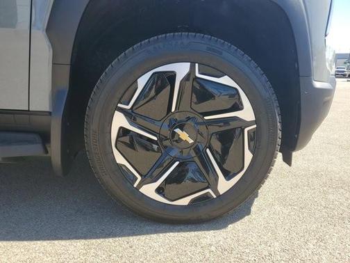 2025 Chevrolet Silverado EV LT