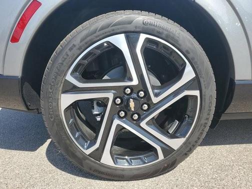 2025 Chevrolet Equinox EV LT 2